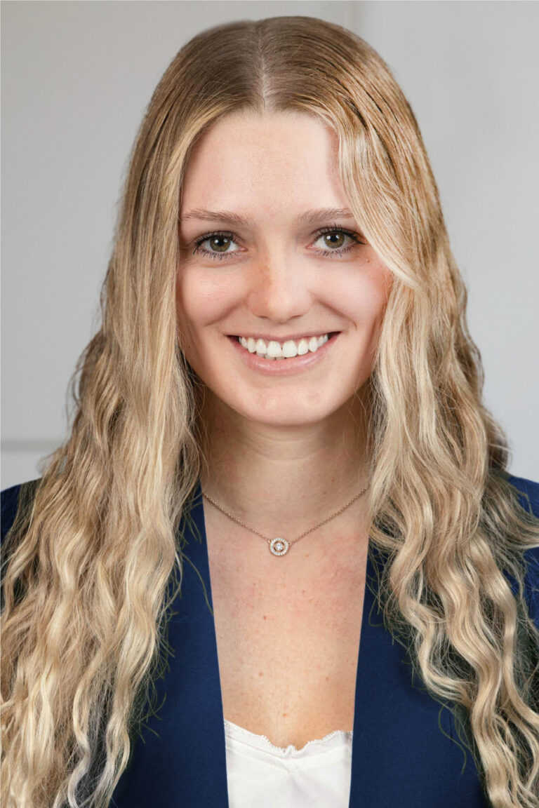 Dre Sabrina Berthiaume, DMD